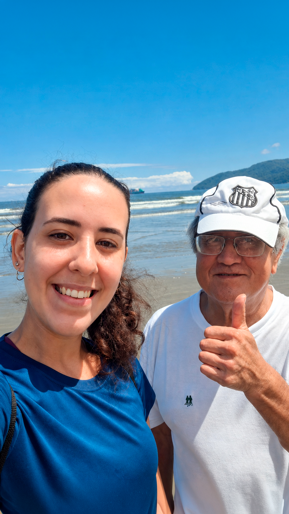 Maryani em atendimento personal sênior na praia